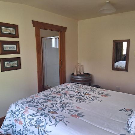 Renwick Olde Mill House B&B & Bike2Wine Cycle Hire المظهر الخارجي الصورة