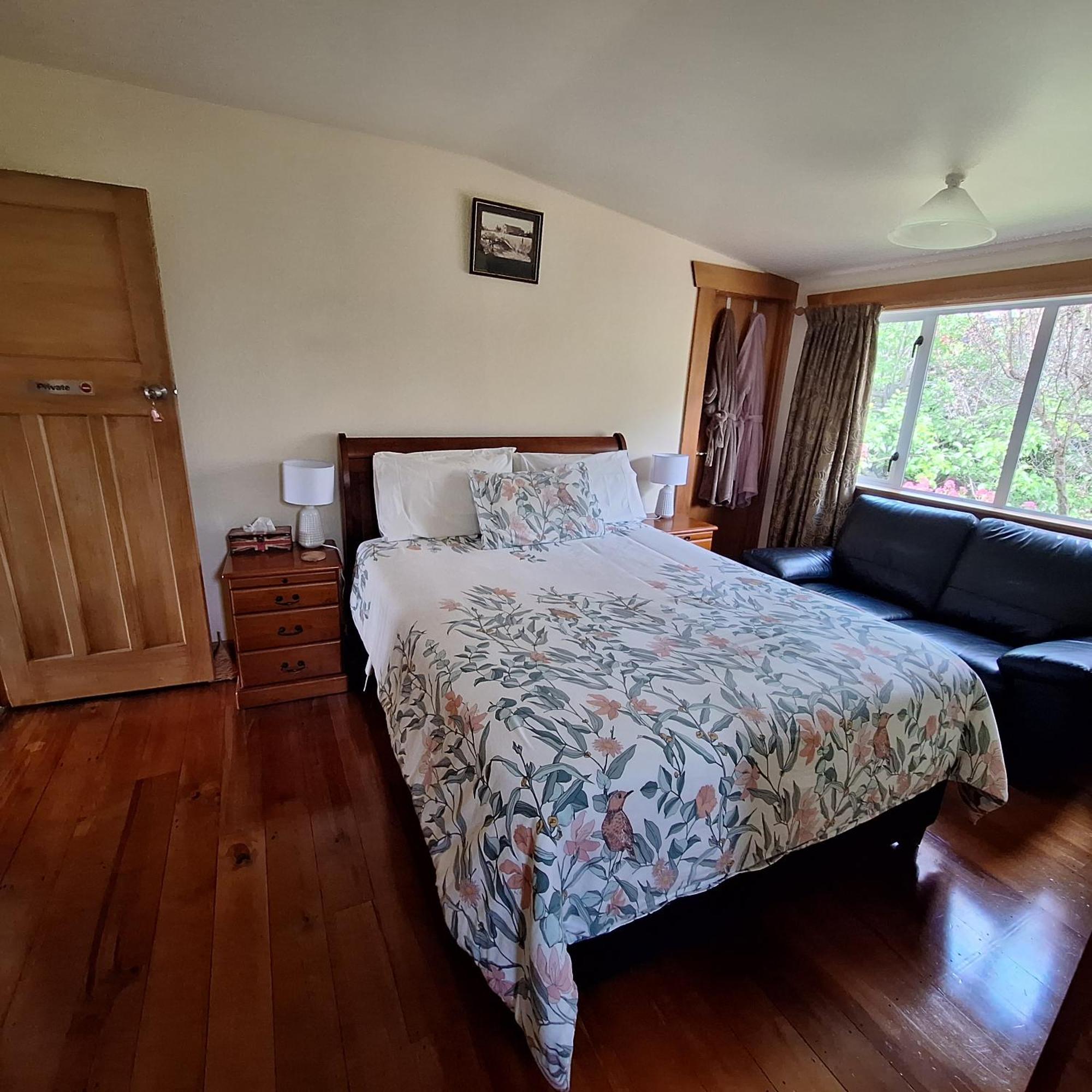 Renwick Olde Mill House B&B & Bike2Wine Cycle Hire المظهر الخارجي الصورة
