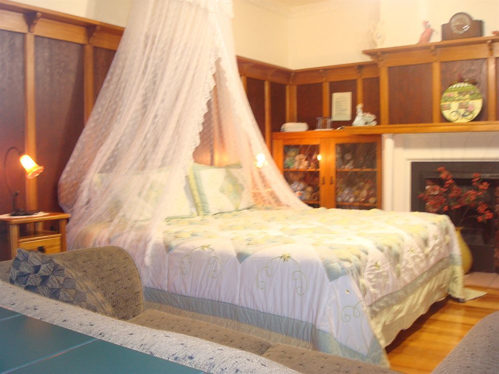 Renwick Olde Mill House B&B & Bike2Wine Cycle Hire المظهر الخارجي الصورة