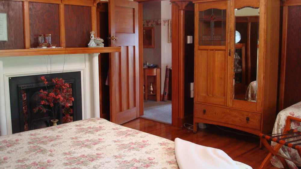 Renwick Olde Mill House B&B & Bike2Wine Cycle Hire المظهر الخارجي الصورة