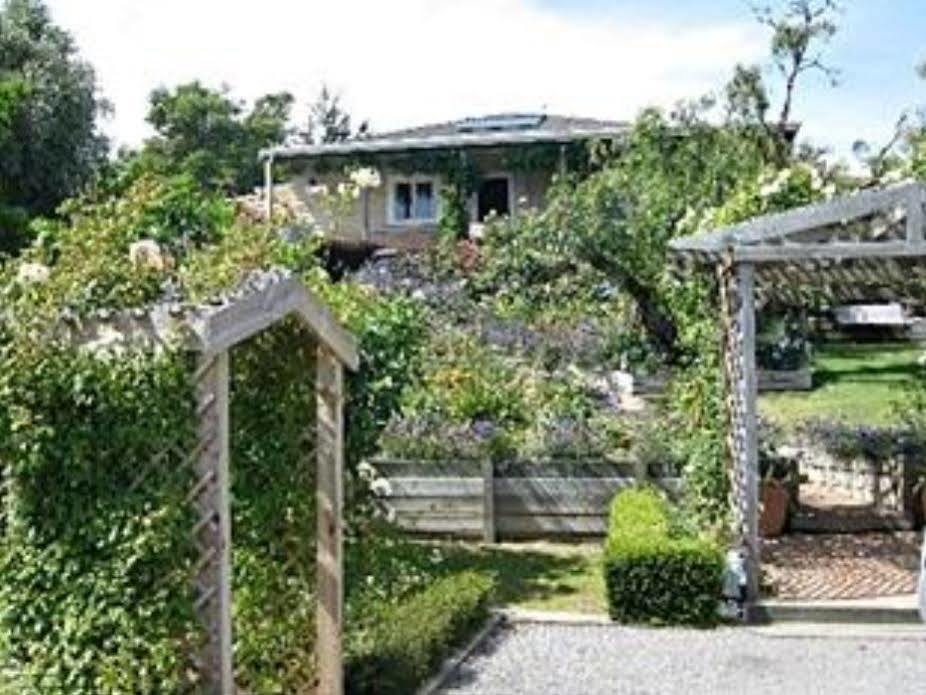 Renwick Olde Mill House B&B & Bike2Wine Cycle Hire المظهر الخارجي الصورة