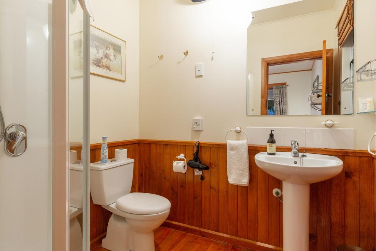 Renwick Olde Mill House B&B & Bike2Wine Cycle Hire المظهر الخارجي الصورة